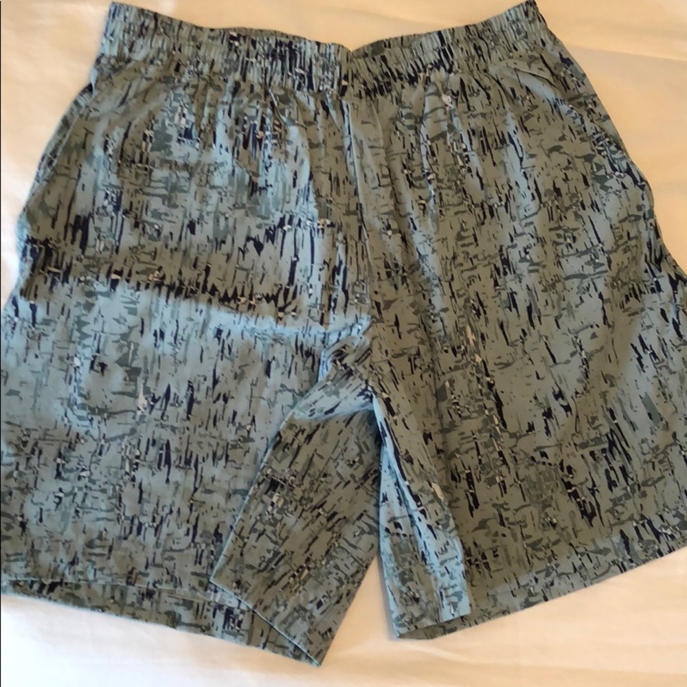 Outdoor Voices 7” lined rec shorts